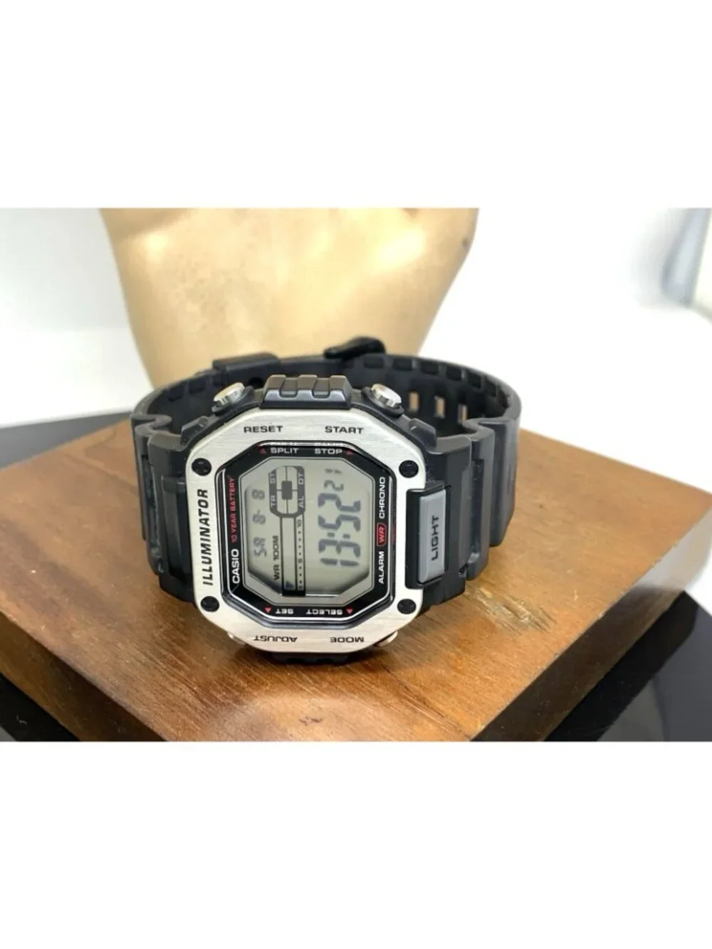 Casio Men's Watch MWD110H Silver Black Resin Strap Quartz Digital Sport 3517